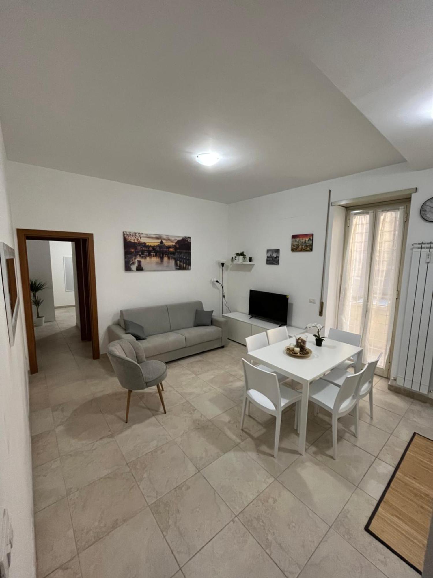 Monti Royal Rom